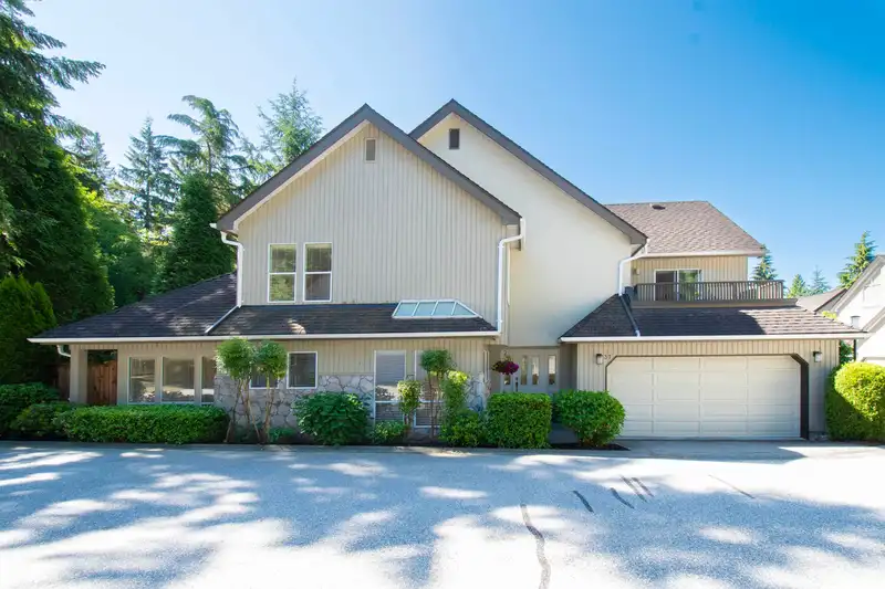 37 1001 NORTHLANDS DRIVE - photo 2 of 38