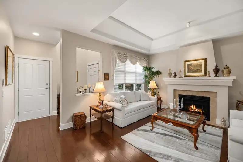 90 15500 ROSEMARY HEIGHTS CRESCENT - photo 1 of 35