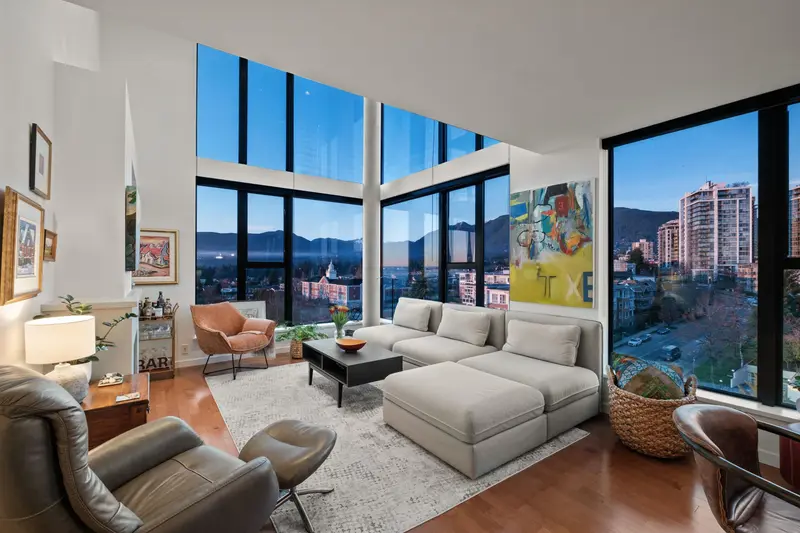 PH8 683 W VICTORIA PARK - photo 4 of 25