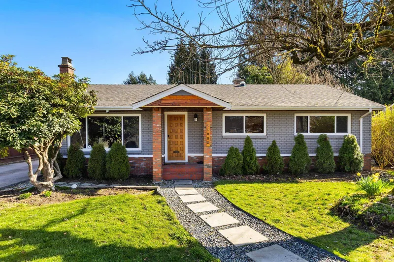 11082 146 STREET - photo 2 of 25