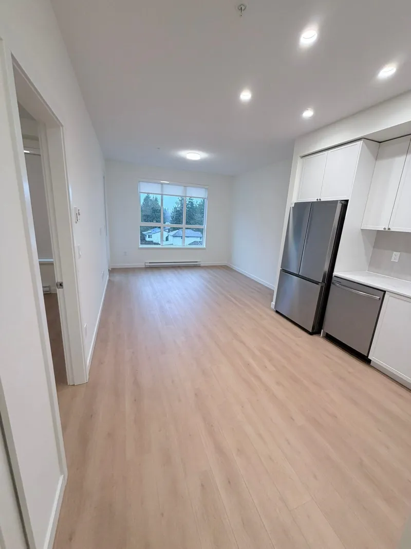 512 14778 106 AVENUE - photo 4 of 14