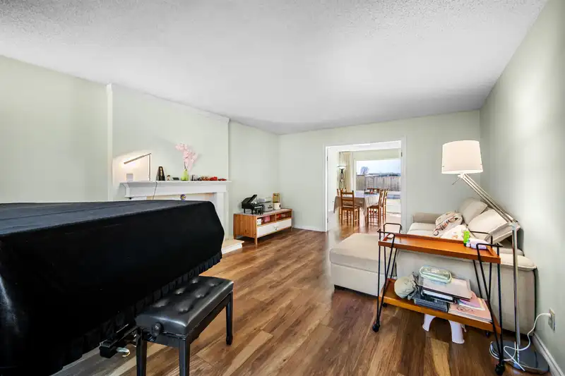 4340 TIFFIN CRESCENT - photo 4 of 34