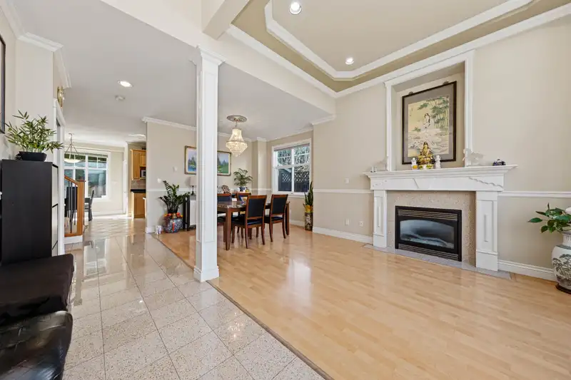 6 7188 BLUNDELL ROAD - photo 4 of 30