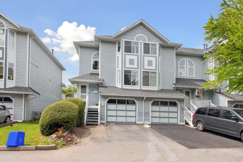 13 15550 89 AVENUE - photo 1 of 29