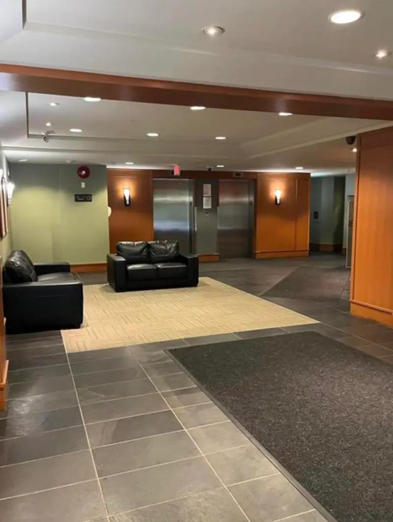 317 1633 MACKAY AVENUE - photo 4 of 22