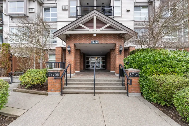 104 17769 57 AVENUE - photo 2 of 25