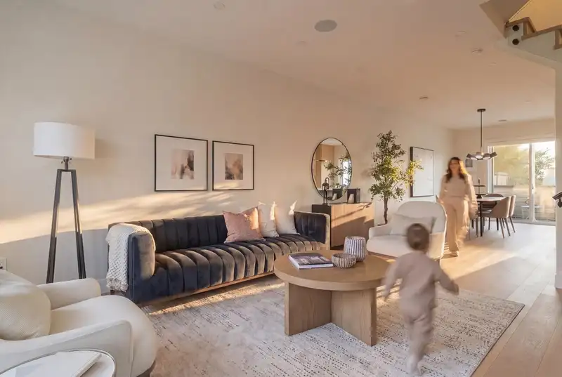 1937 TEMPLETON DRIVE - photo 1 of 32