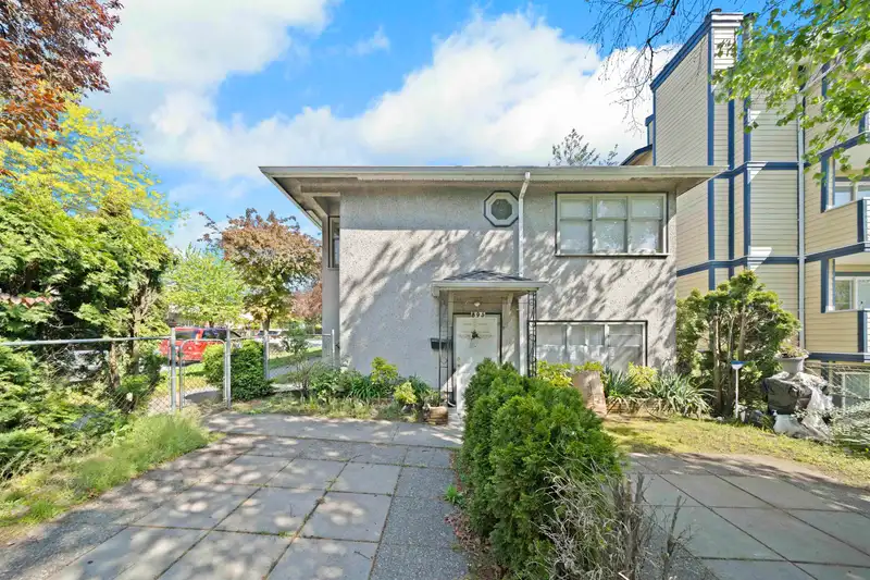 8594 FREMLIN STREET - photo 1 of 15