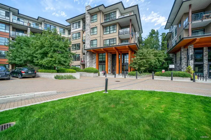 311 1151 WINDSOR MEWS - photo 1 of 31