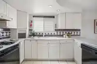 1770 GILES PLACE - thumbnail 10