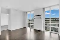 304 2200 DOUGLAS ROAD - thumbnail 11