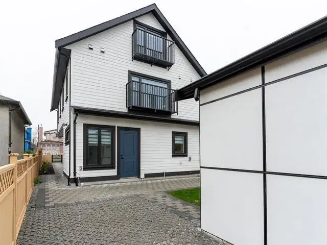 5094 CLARENDON STREET - photo 2 of 16
