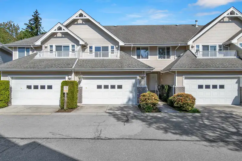 60 13918 58 AVENUE - photo 1 of 36