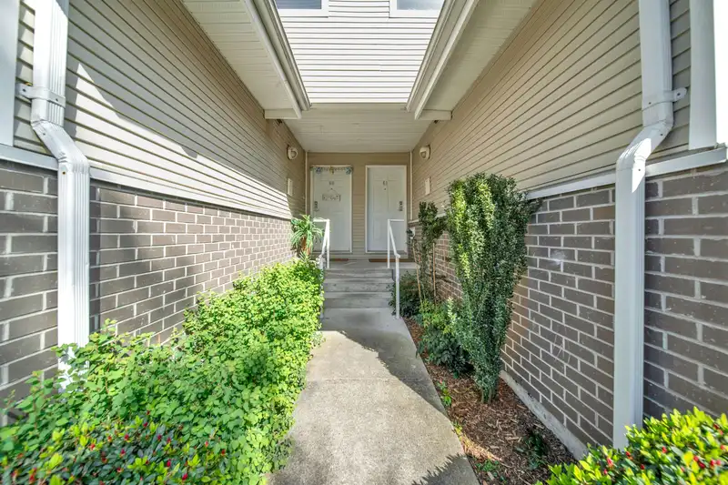 60 13918 58 AVENUE - photo 3 of 36