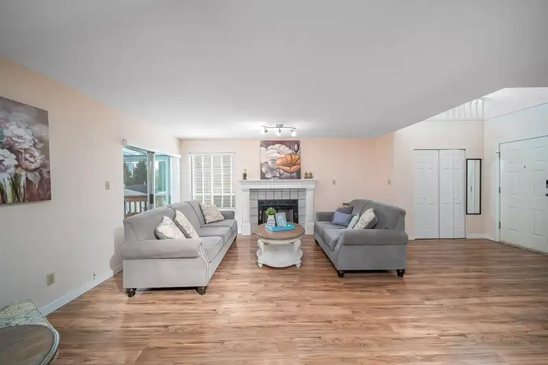 1269 MICHIGAN DRIVE - photo 4 of 34