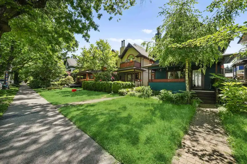154-168 W 11TH AVENUE - photo 1 of 27