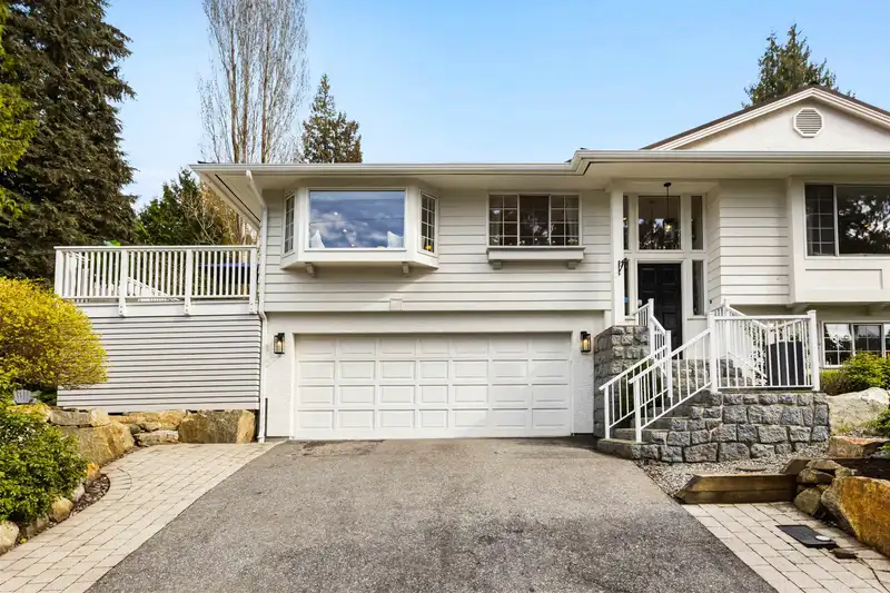 6364 NELSON AVENUE - photo 2 of 40