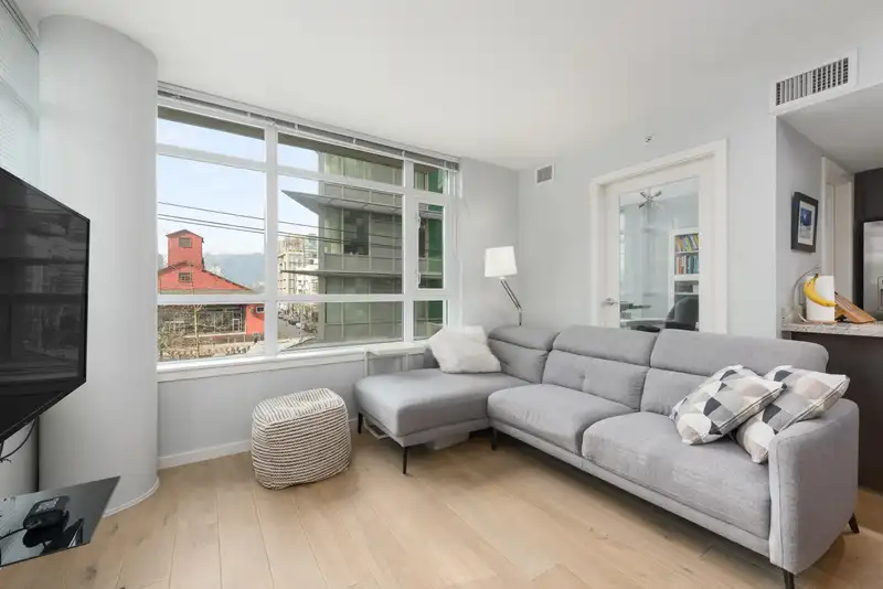 306 89 W 2ND AVENUE - photo 2 of 17