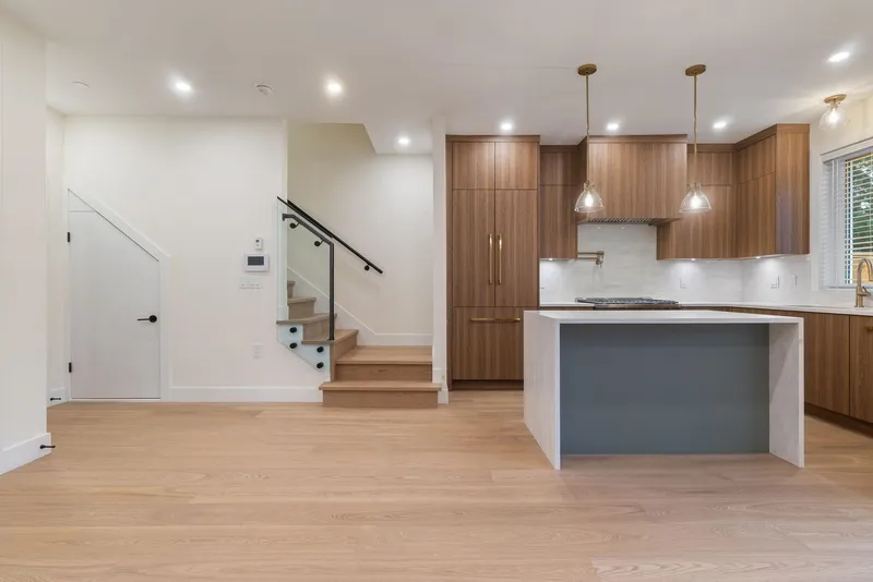 2055 E 4TH AVENUE - photo 2 of 25