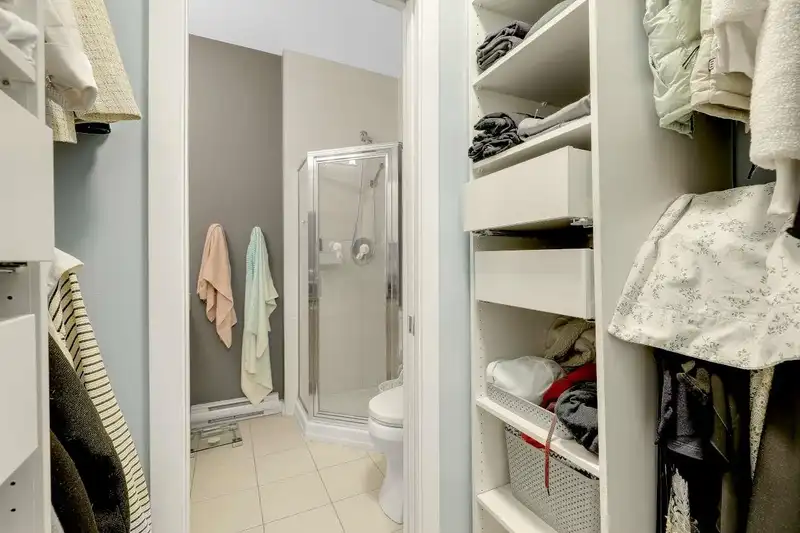PH7 5388 GRIMMER STREET - photo 3 of 30