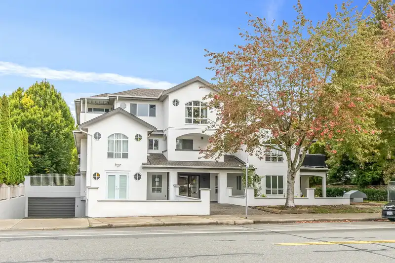 205 5909 177B STREET - photo 1 of 21
