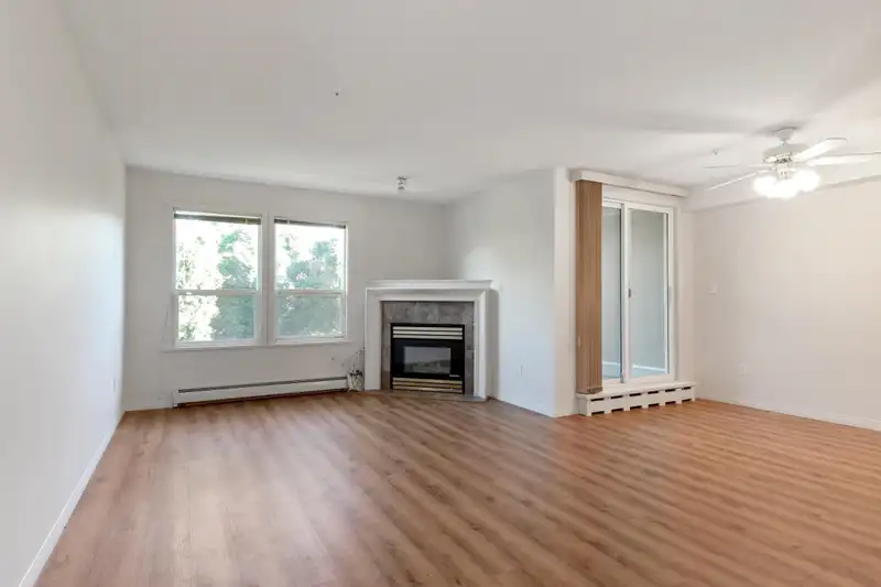 205 5909 177B STREET - photo 3 of 21