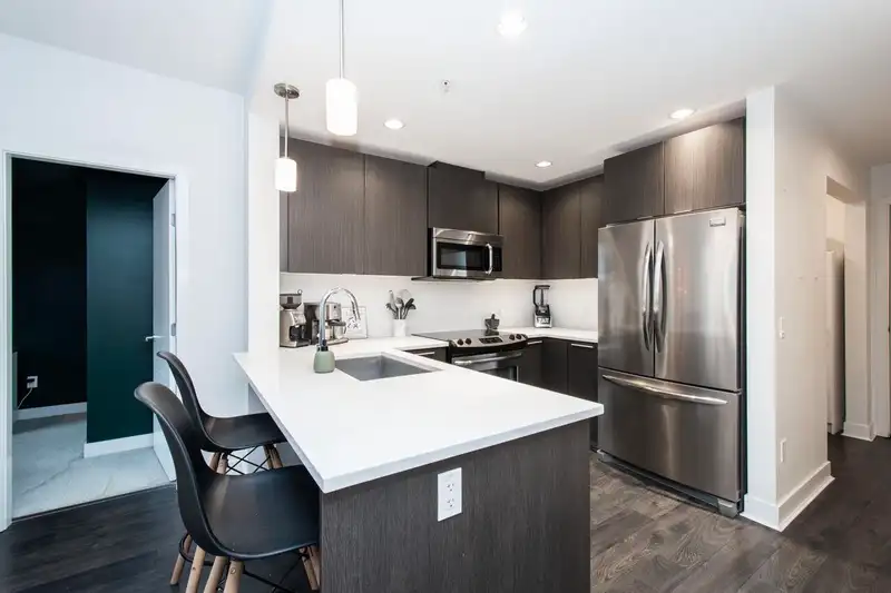 409 733 W 3RD STREET - photo 3 of 35