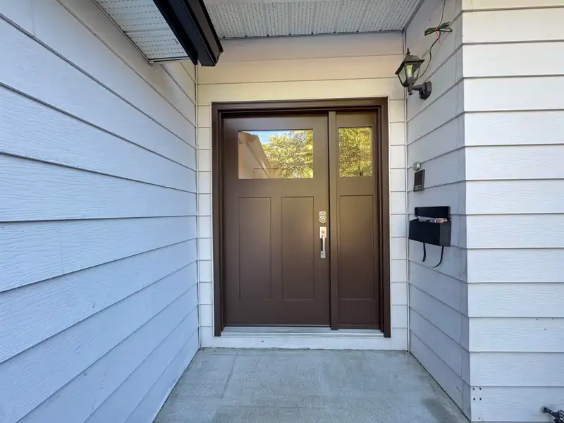 15032 SPENSER DRIVE - photo 3 of 32