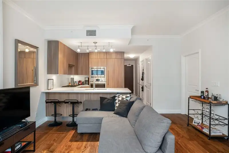 601 175 VICTORY SHIP WAY - photo 2 of 23
