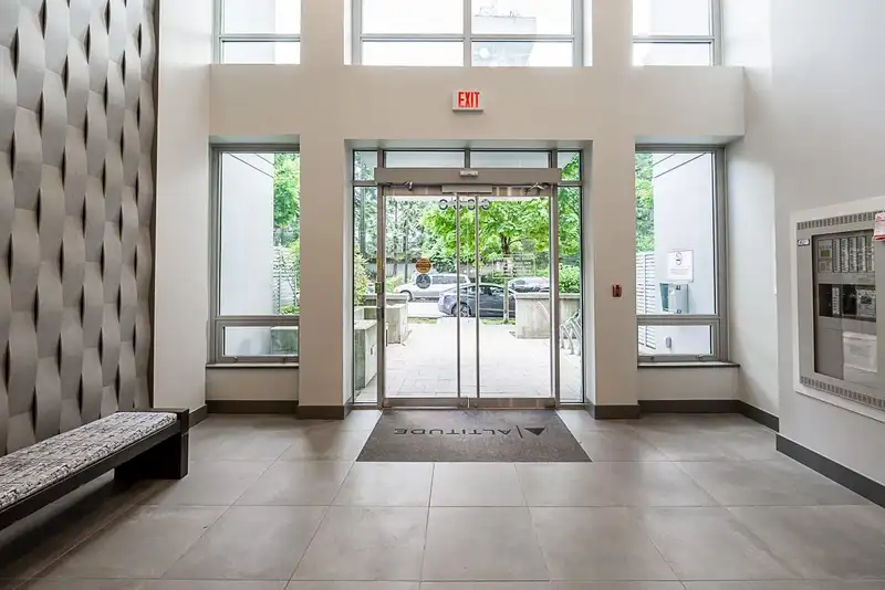 508 9060 UNIVERSITY CRESCENT - photo 3 of 20