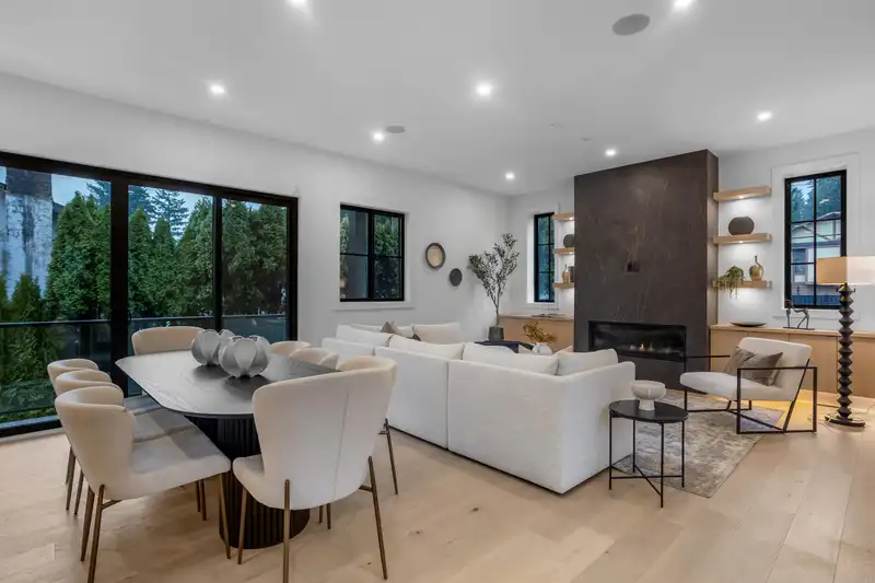 21606 124 AVENUE - photo 3 of 37