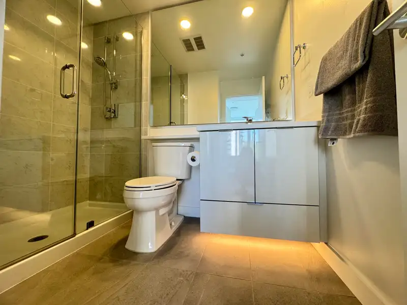 608 555 SYDNEY AVENUE - photo 3 of 36