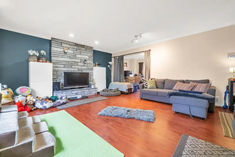 6460 CLEMATIS DRIVE - photo 3 of 14