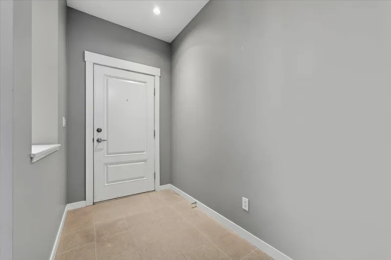 54 19452 FRASER WAY - photo 3 of 25