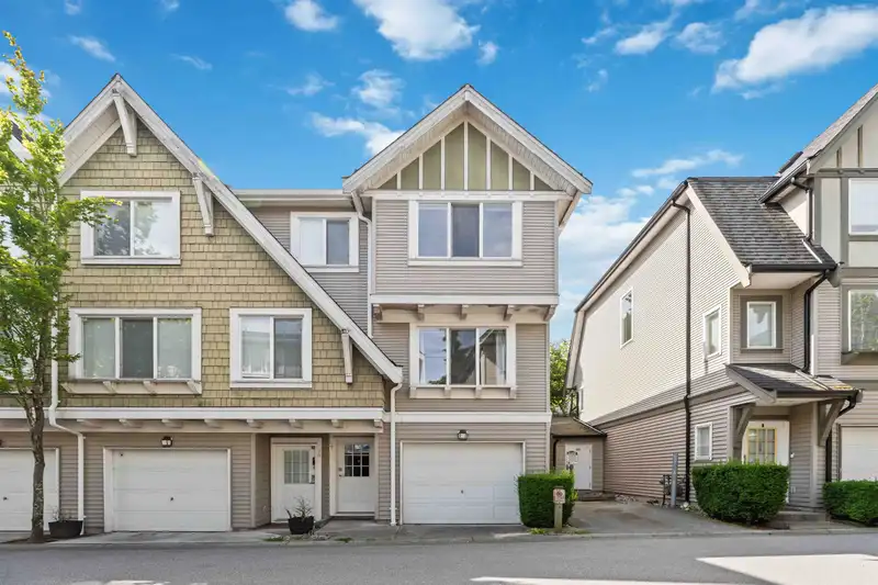 97 8775 161 STREET - photo 2 of 30