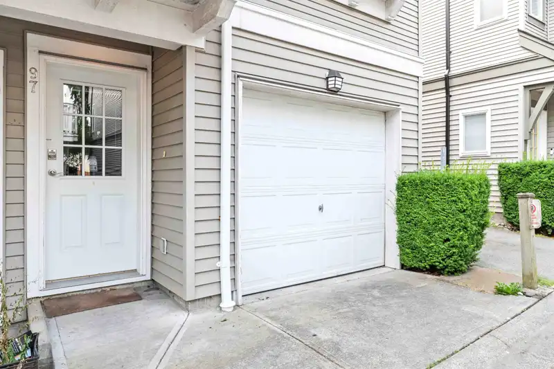 97 8775 161 STREET - photo 3 of 30