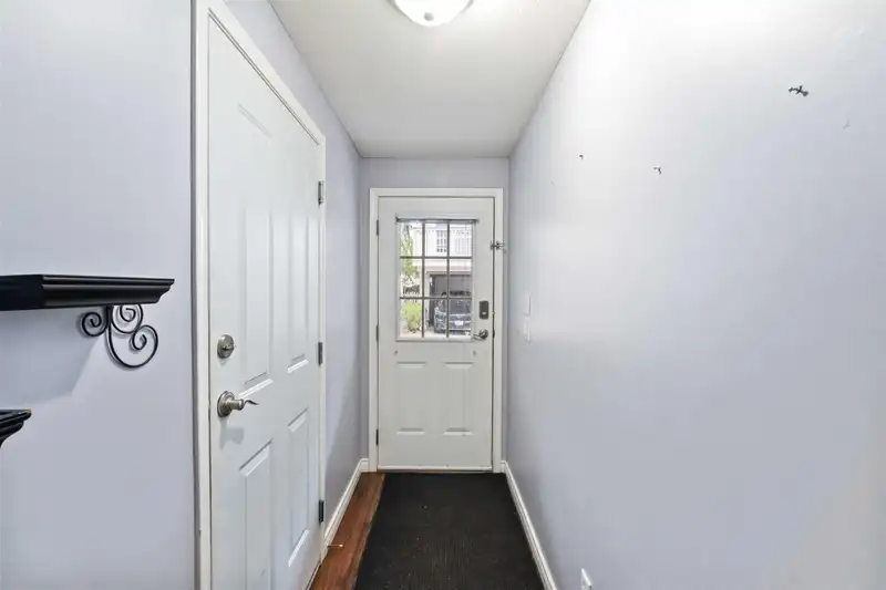 97 8775 161 STREET - photo 4 of 30