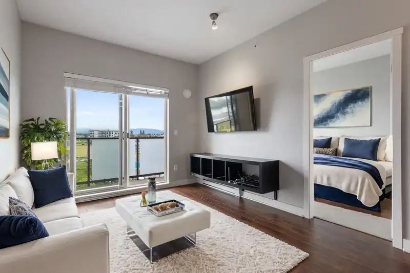 405 20460 DOUGLAS CRESCENT - photo 1 of 29