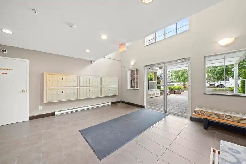 103 20189 54 AVENUE - photo 2 of 30