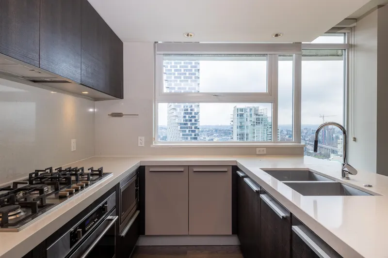 2707 1351 CONTINENTAL STREET - photo 4 of 21