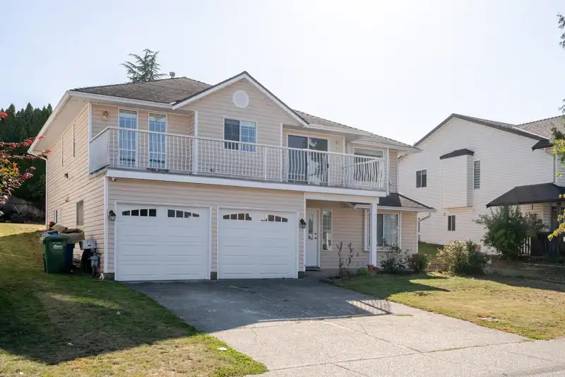 32120 ROGERS AVENUE - photo 3 of 40