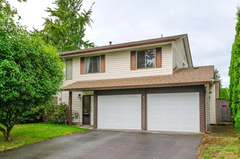 2147 154 STREET - photo 2 of 33