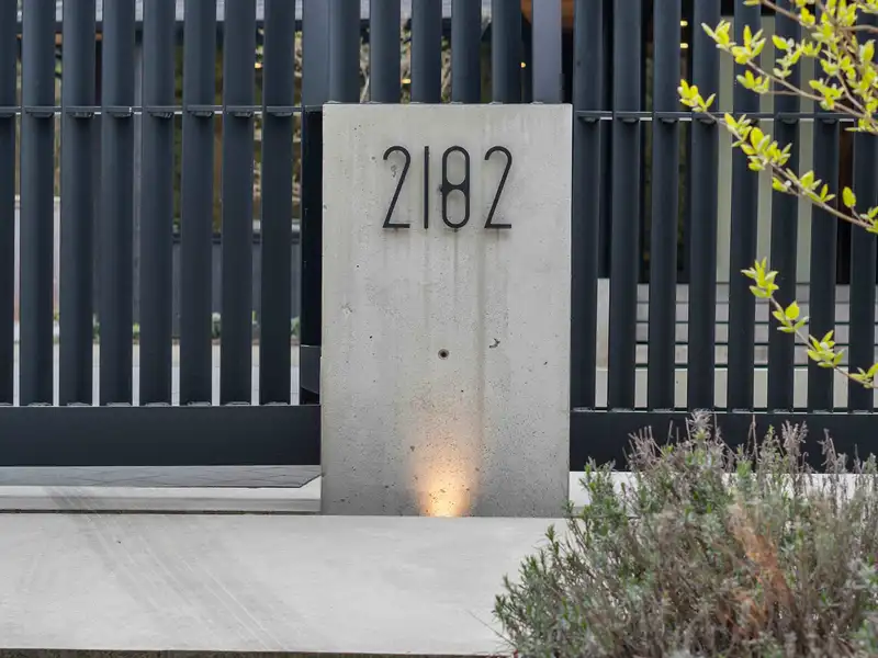 2182 RUFUS DRIVE - photo 4 of 40