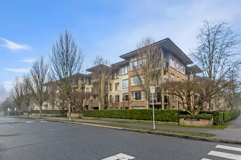 408 2388 WESTERN PARKWAY - photo 2 of 25