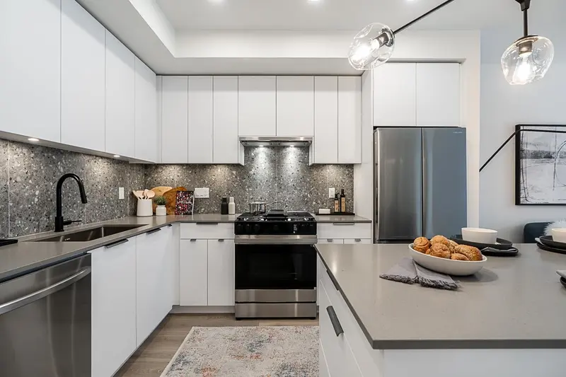 320 7936 206 STREET - photo 4 of 22