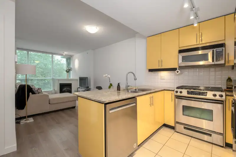 406 138 E ESPLANADE AVENUE - photo 2 of 30