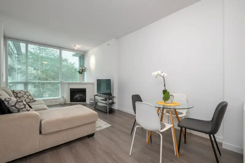 406 138 E ESPLANADE AVENUE - photo 3 of 30