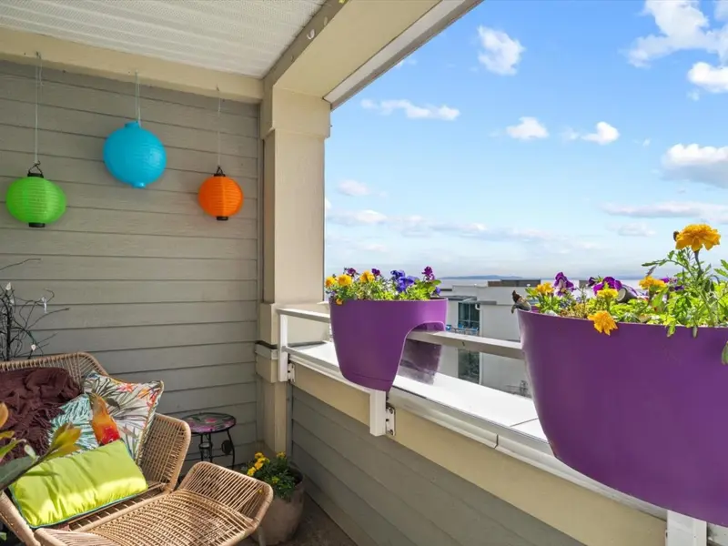 310 15621 MARINE DRIVE - photo 3 of 25