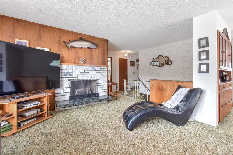 1236 LEE STREET - photo 3 of 21