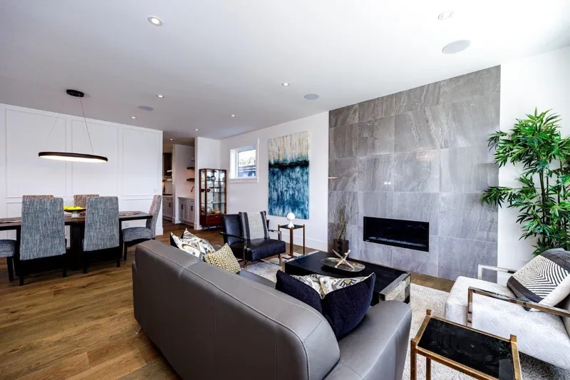 1028 CALVERHALL STREET - photo 4 of 25